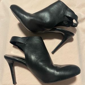 Lauren Ralph Lauren “rayna” booties size 6